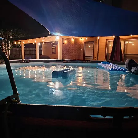 Family-Friendly San Antonio Getaway With Fire Pit! Villa